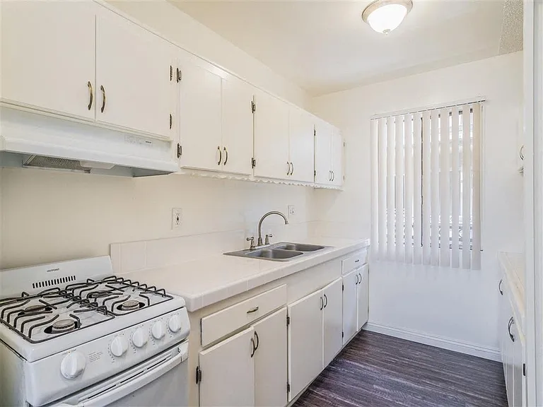 Long Beach kitchen
