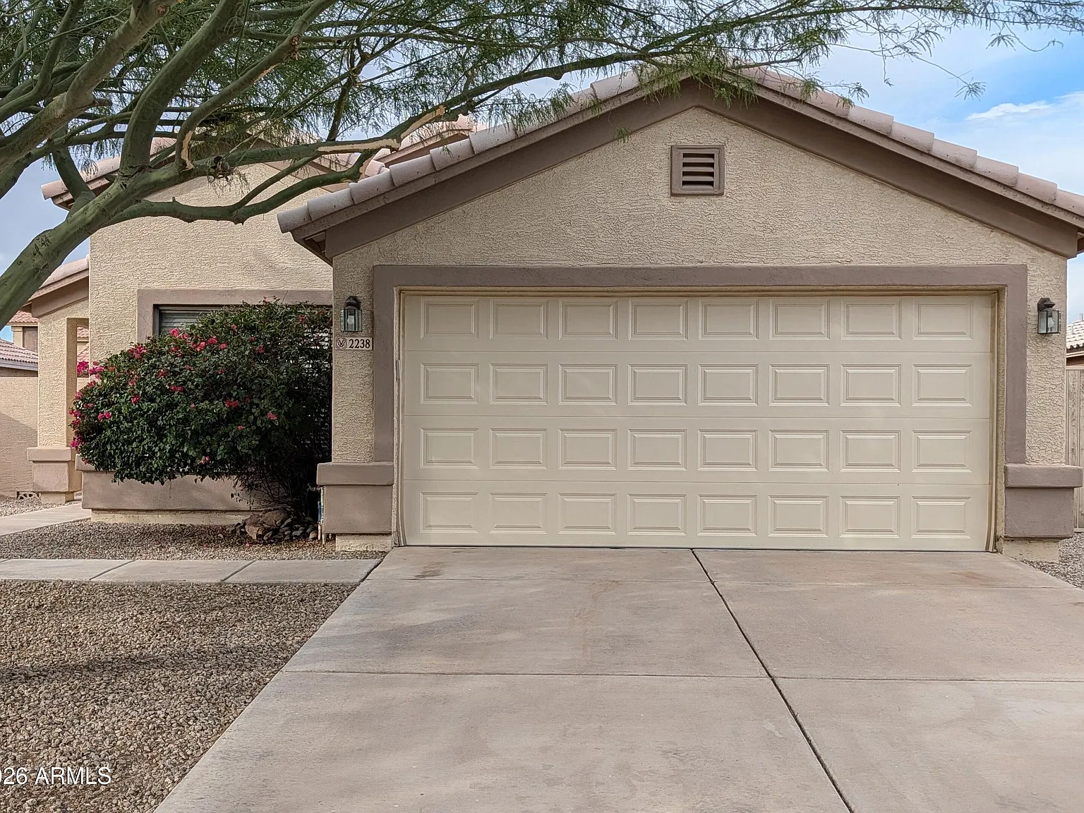 3 bed, 2.0 bath, 1319 sqft, $1,775 — Photo 1