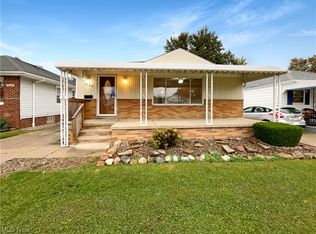 2822 Center Dr, Parma, OH
