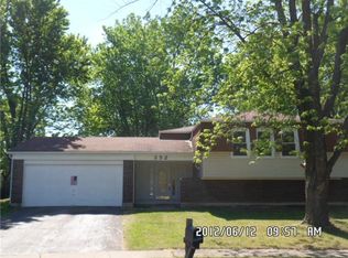 352 Leicester Ct, Bolingbrook, IL 60440