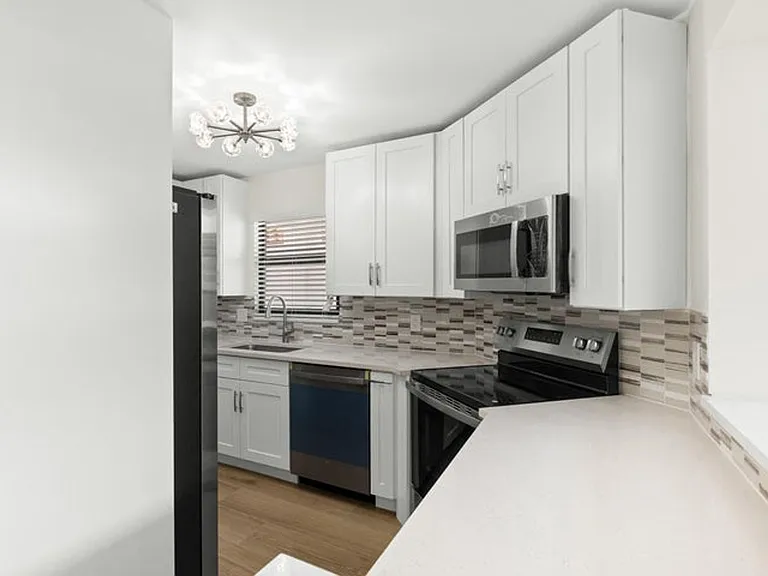 5521 Ilford Ct — Photo 2
