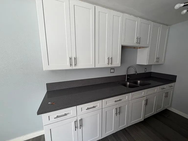 611 Walnut Ave #5 — Photo 8