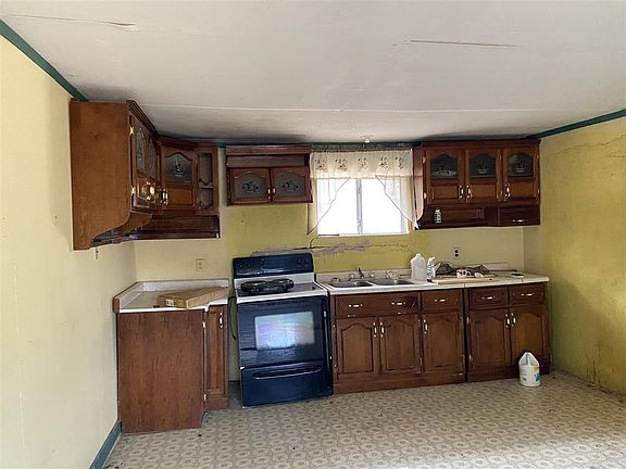 2nd image of 128 Gyna Dr