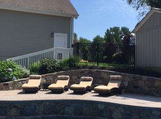 20 Encampment Pl, Ridgefield, CT 06877