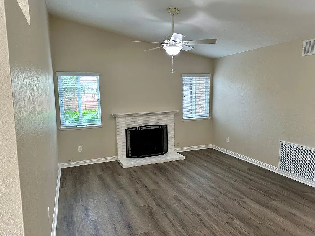 3 bed, 2.0 bath, 1546 sqft, $3,500 — Photo 3