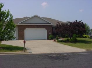 701 Starlight Ct, Cottage Grove, WI 53527