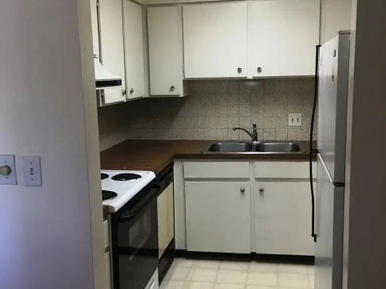 708 Delaware Ave #D — Photo 7