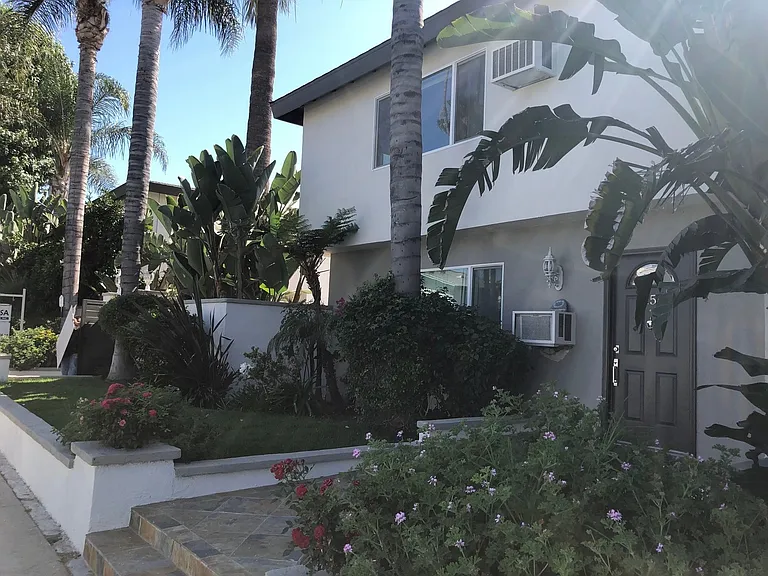 4457 & 4463 Murietta Ave — Photo 2