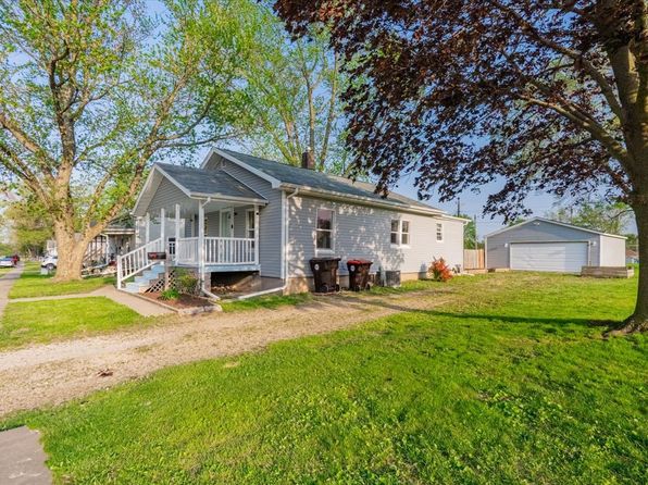 800 E Webster St, Clinton, IL 61727