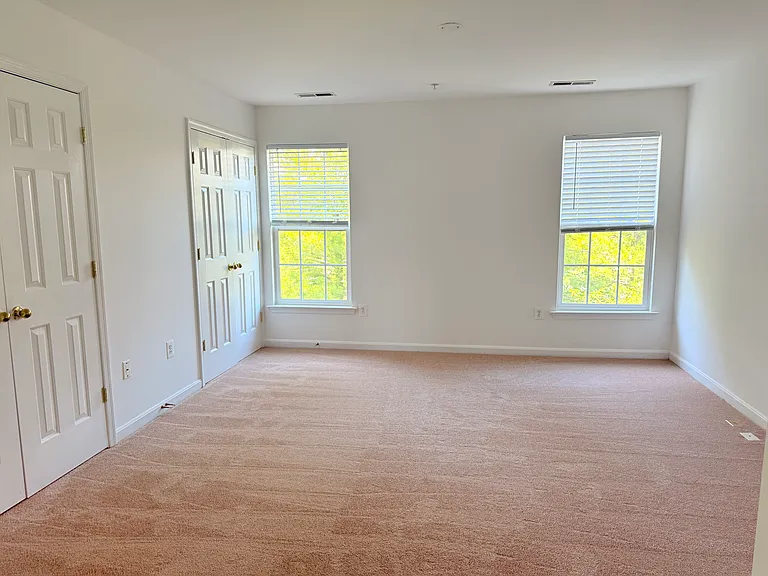 611 Tivoli Rd — Photo 13