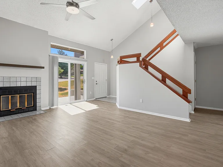 9010 Bear Mountain Dr — Photo 6