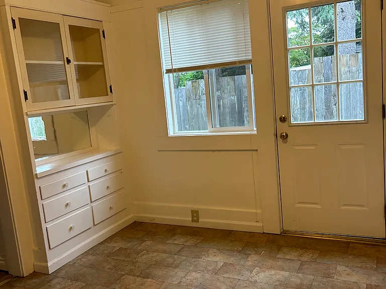 147 Shirley St #1 — Photo 6