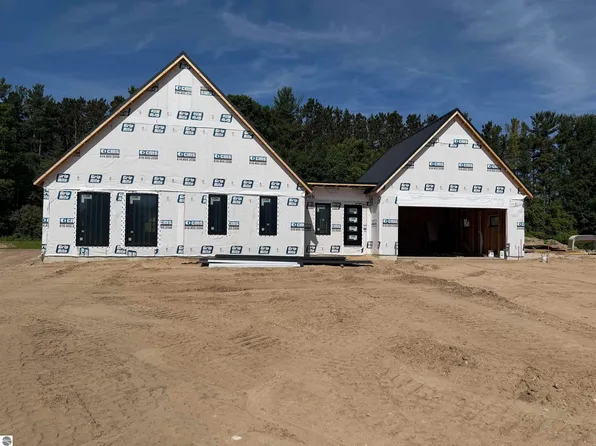 4141 Fireside Trl, Traverse City, MI 49685