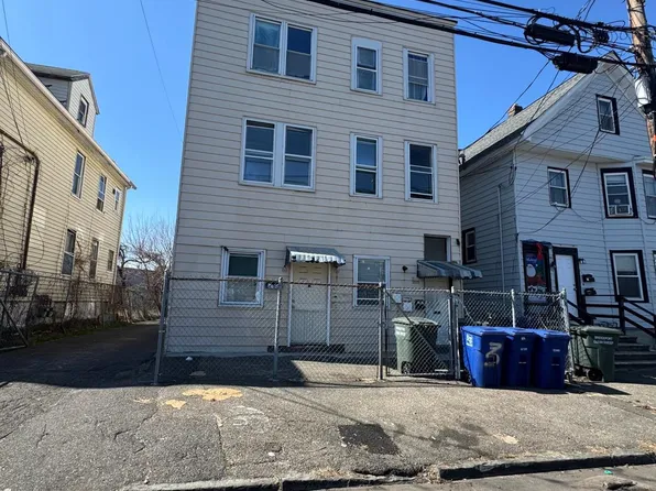 265 6th St #1, Bridgeport, CT 06607