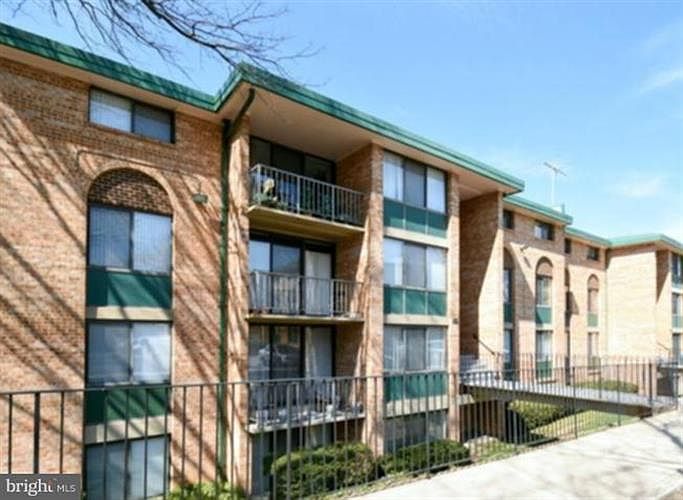 1st image of 527 N Armistead St APT 303