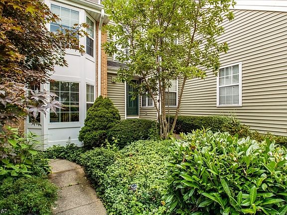2nd image of 343 Araneo Dr