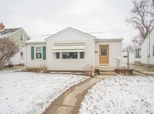 210 Douglass Ave, Waukesha, WI 53186
