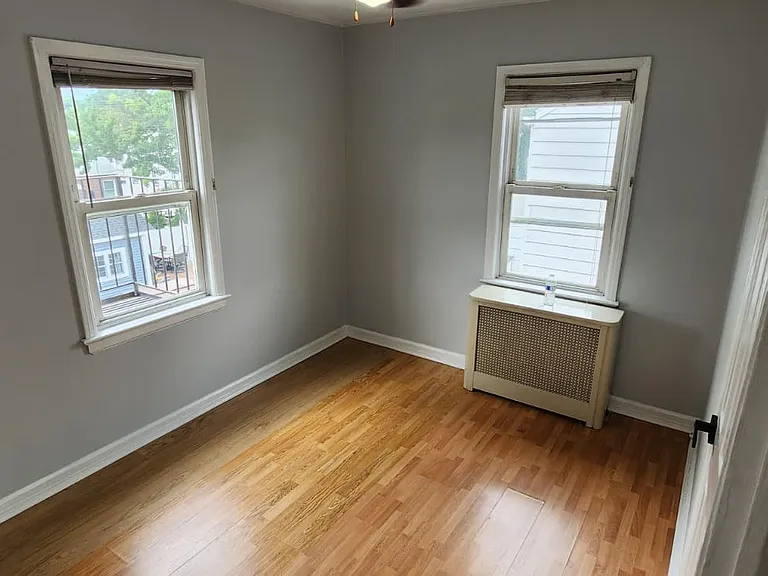 512 Rosewood Ter #2 — Photo 4