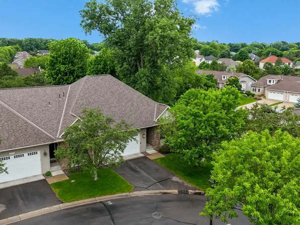 2734 Lindsey Ct, New Brighton, MN 55112