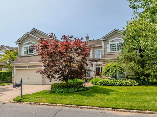 67 Hamlet Drive, Mount Sinai, NY 11766