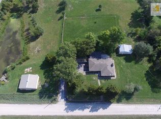 19925 Hedge Ln, Spring Hill, KS 66083