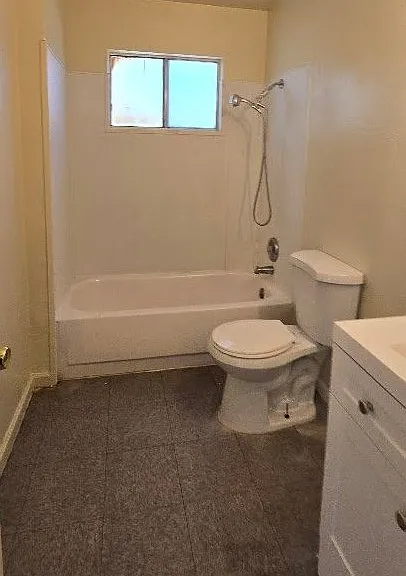 4240 E Clay Ave #4 — Photo 4