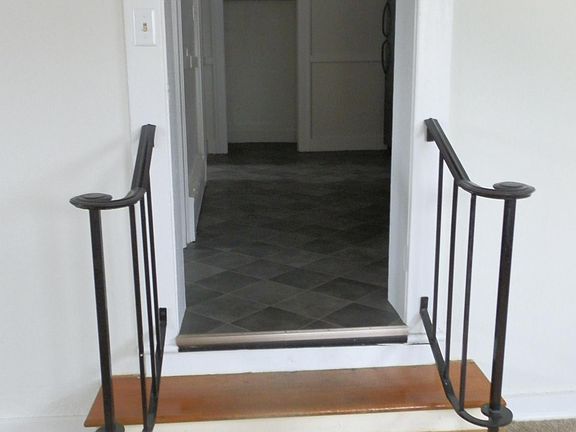 3rd image of 69 Bay St