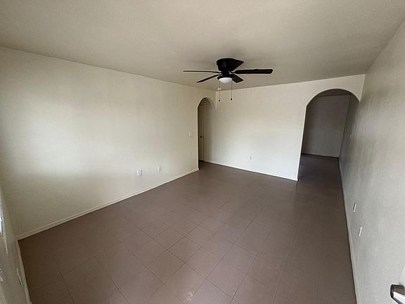 3rd image of 124 E Cactus St #B
