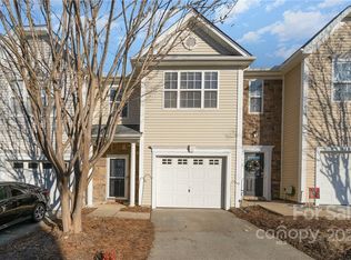 1718 Kashmir White Ln, Fort Mill, SC 29708