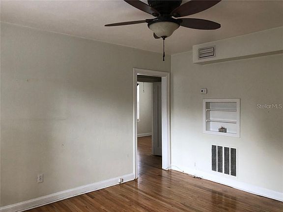 5th image of 137 Danube Ave APT 2