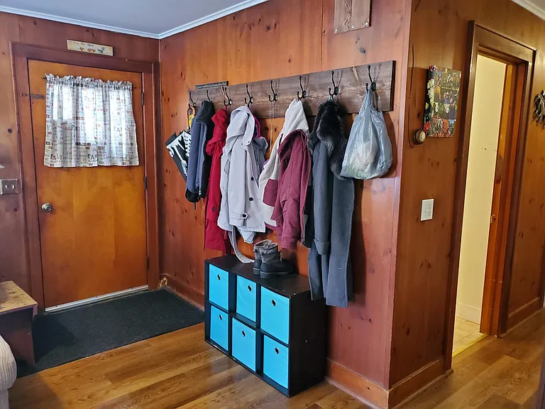 1311 Aquetuck Rd — Photo 1