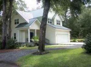 611 Bond Rd, Darien, GA 31305