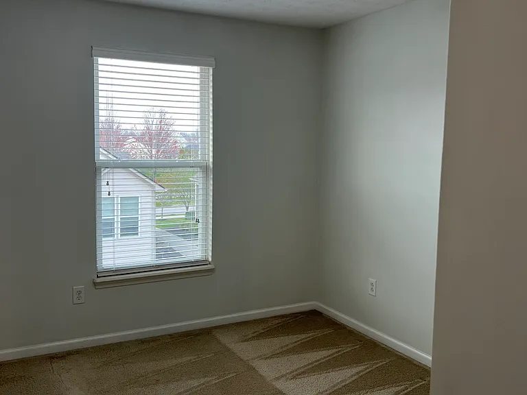 13833 Willesden Cir — Photo 33
