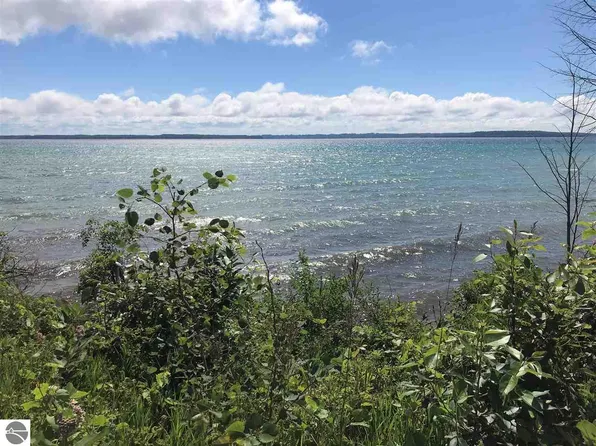 S West Bay Shr #2 & 3, Suttons Bay, MI 49682