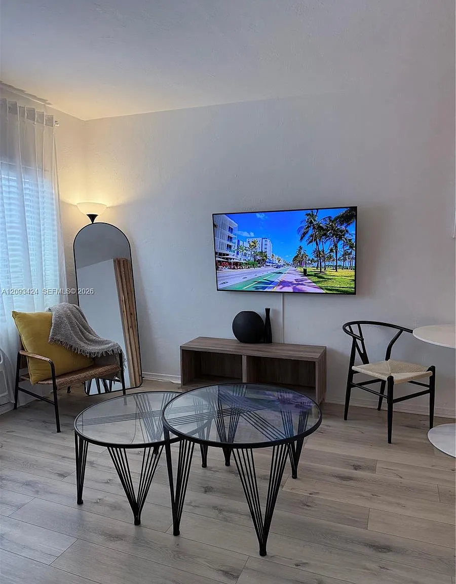 Ramavest Condo — Photo 2