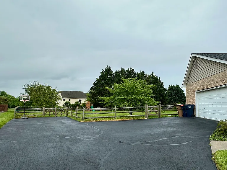 504 Ethel Ct — Photo 4