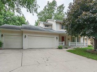 910 SE Laurie Ln, Ankeny, IA 50021
