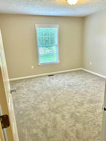 1130 Alexwood Dr — Photo 10
