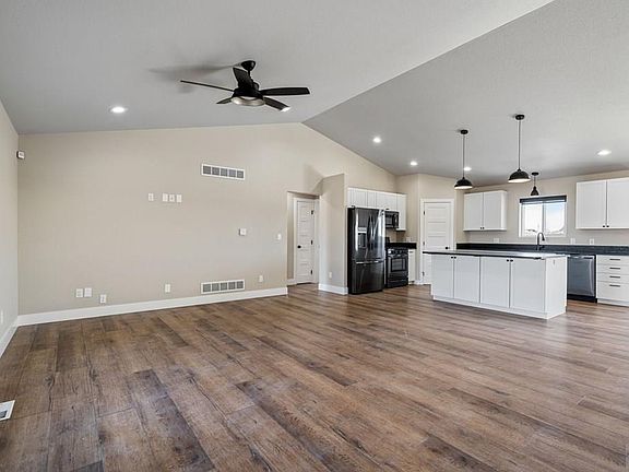 5th image of 1154 E Laramie Ave