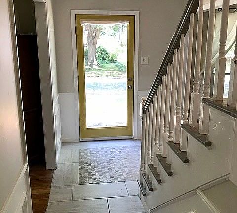 2nd image of 2715 Tangbourne Dr