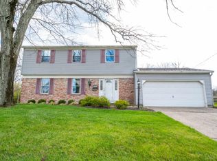 805 Cedarhill Dr, Cincinnati, OH 45240