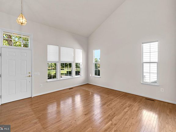 3rd image of 9627 Craighill Dr