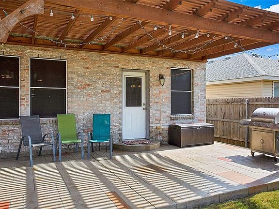 5th image of 16545 Jasmine Springs Dr