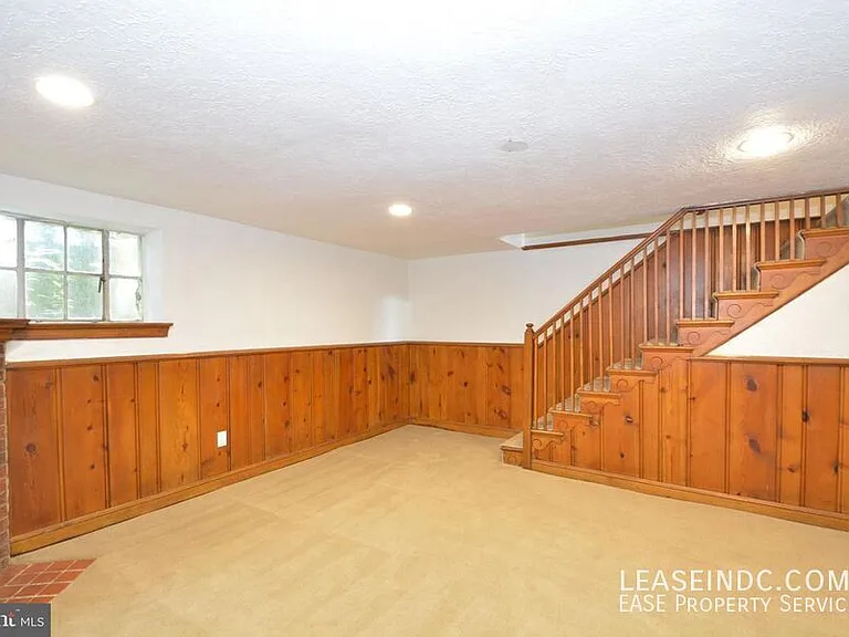 704 Devon Pl — Photo 26