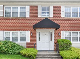 50 Greenhouse Rd UNIT 26D, Bridgeport, CT 06606