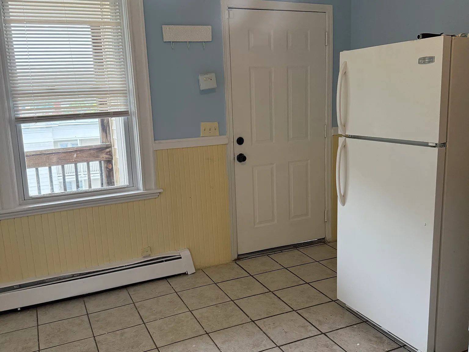 2 bed, 1250 sqft, $1,800 — Photo 2