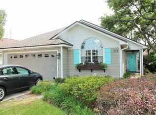 974 Ruth Ave, Jacksonville Beach, FL 32250