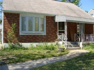 1758 Eggert Rd, Amherst, NY 14226