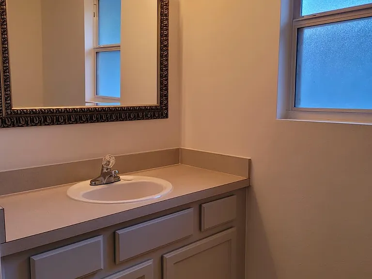 108 Findhorn Ct — Photo 38