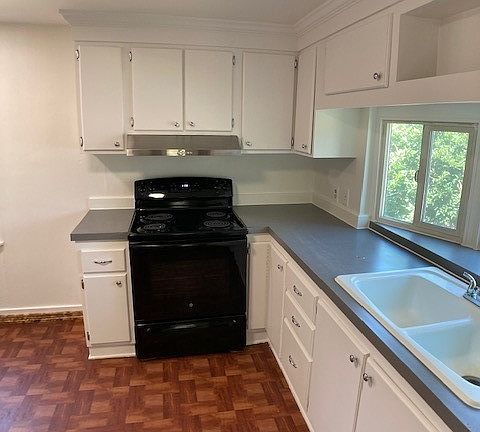 4th image of 409 W 2nd Street
